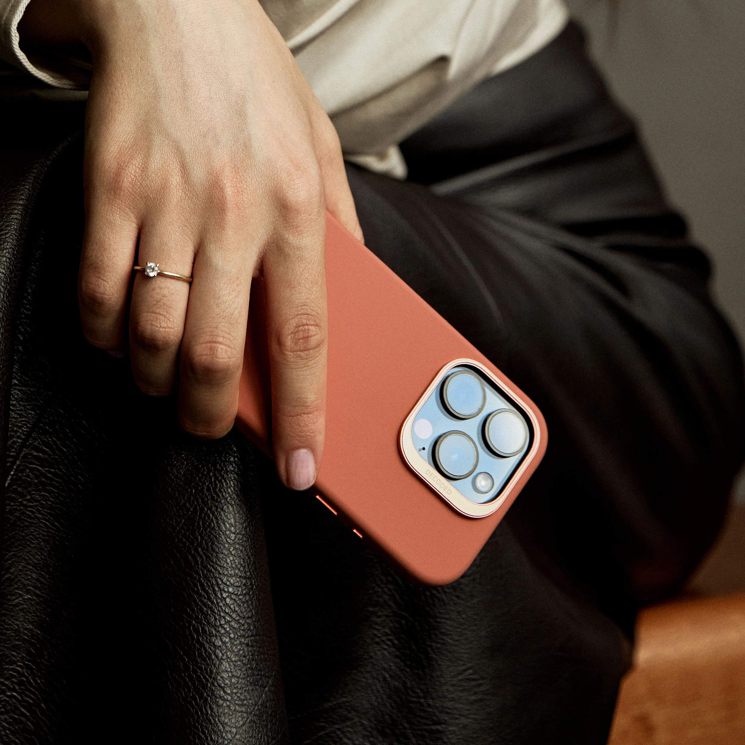 AntiMicrobial Silicone Case | Sand Stone Pink | iPhone 16 Pro | D25IPO16PBCS9SE - Image 3