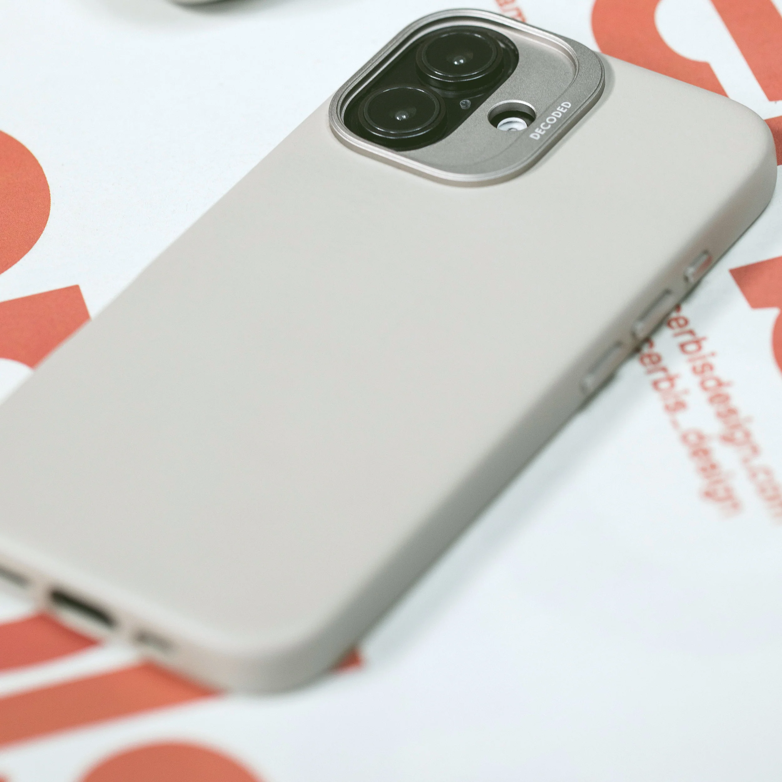 AntiMicrobial Silicone Case | Stone Grey | iPhone 16 Plus | D25IPO16PLBCS9SY - Image 3