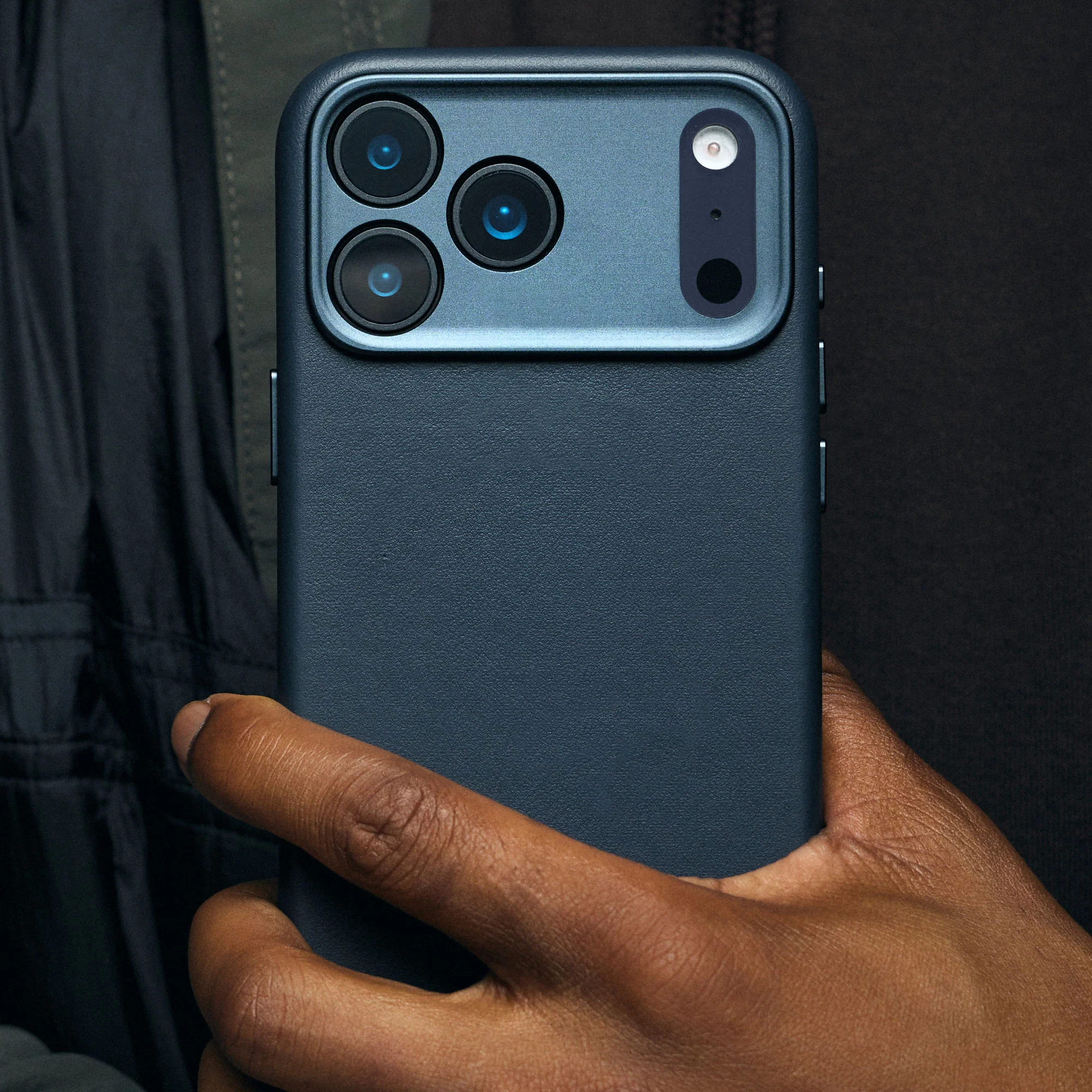 Leather Detachable Wallet Case | Navy Shadow | iPhone 17 Pro | D26IPO17PDW5NW - Image 5