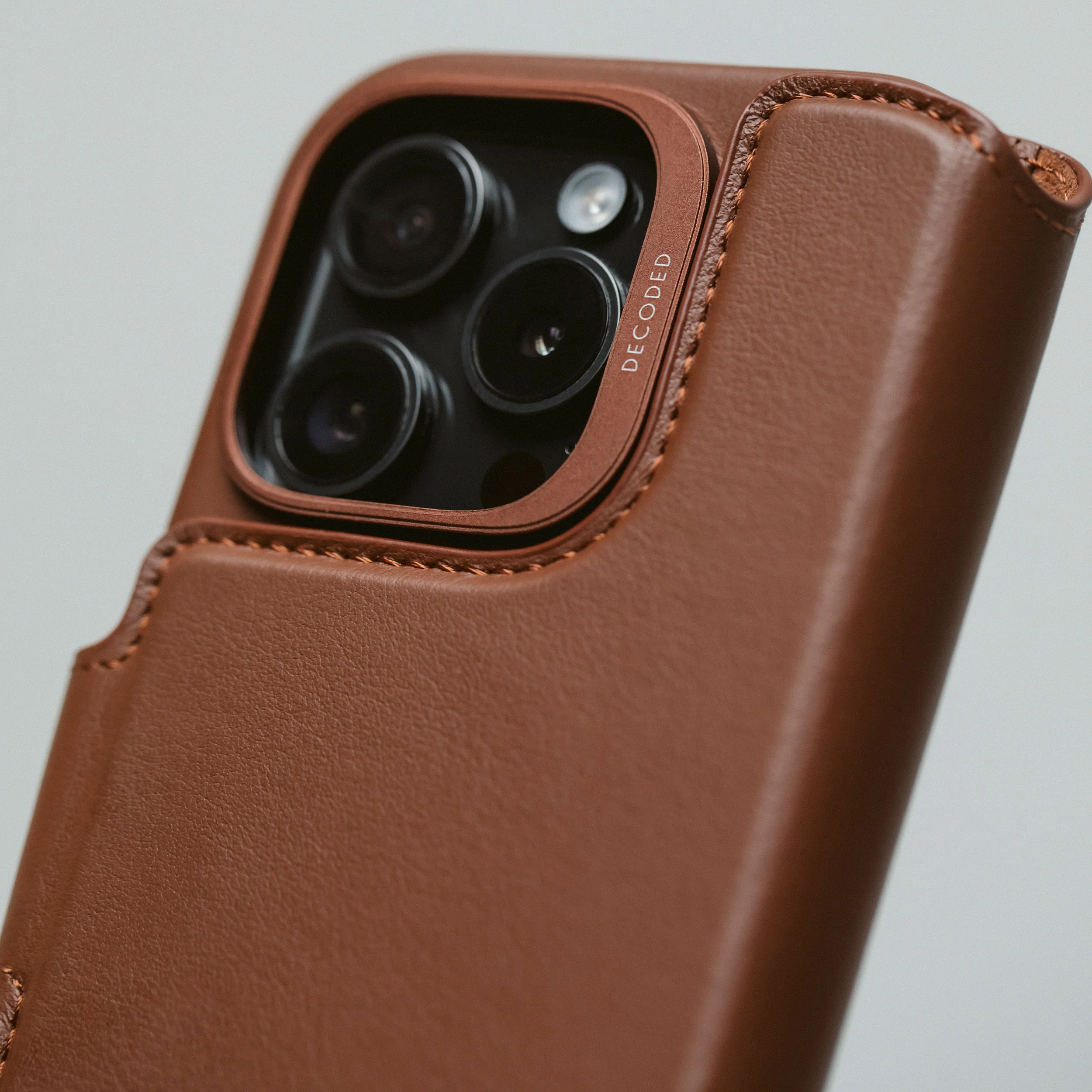 Leather Detachable Wallet Case | Tan Brown | iPhone 16 Pro | D25IPO16PDW5TN - Image 3