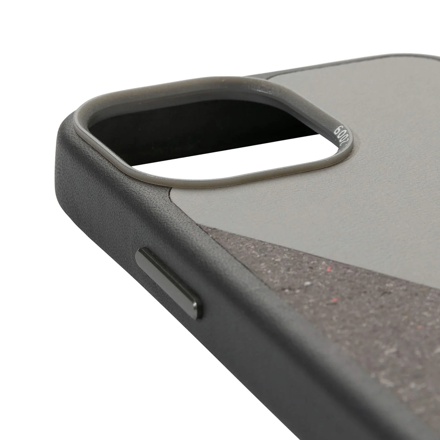 Leather Nike Grind Back Case | Black | iPhone 13 | DANG22IPO61SO2BK - Image 4