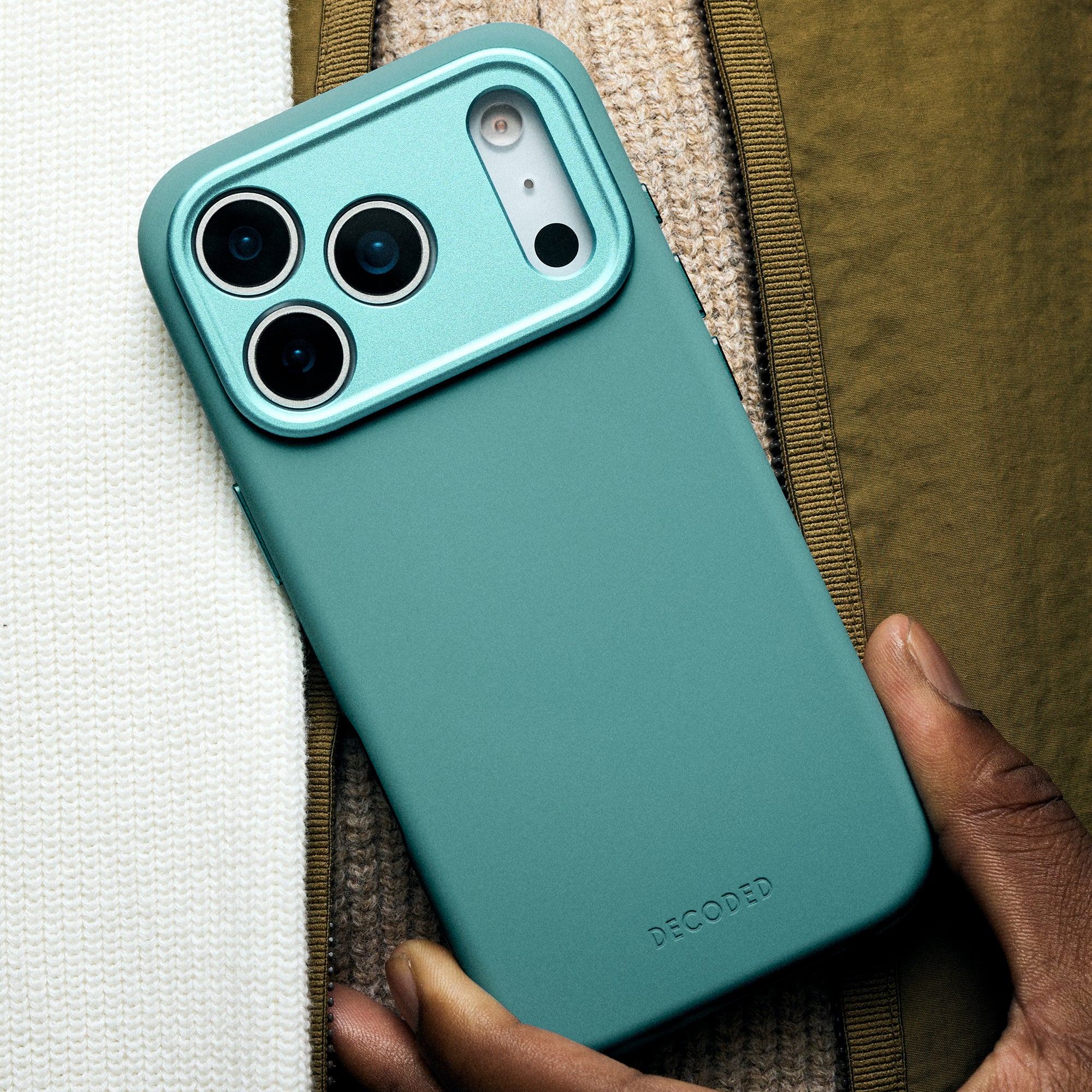 AntiMicrobial Silicone Case | Retro Blue | iPhone 17 Pro | D25IPO17PBCS9RB - Image 5