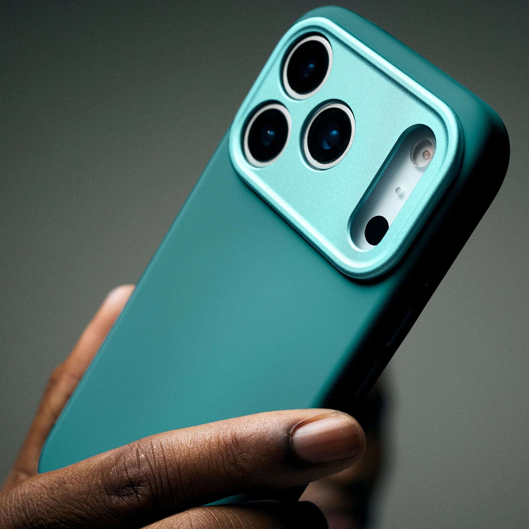 AntiMicrobial Silicone Case | Retro Blue | iPhone 17 Pro Max | D25IPO17PKBCS9RB - Image 3