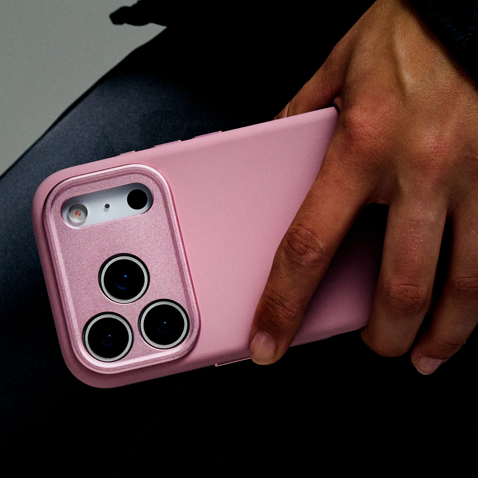 AntiMicrobial Silicone Case | Rosette | iPhone 17 Pro Max | D25IPO17PKBCS9RE - Image 3