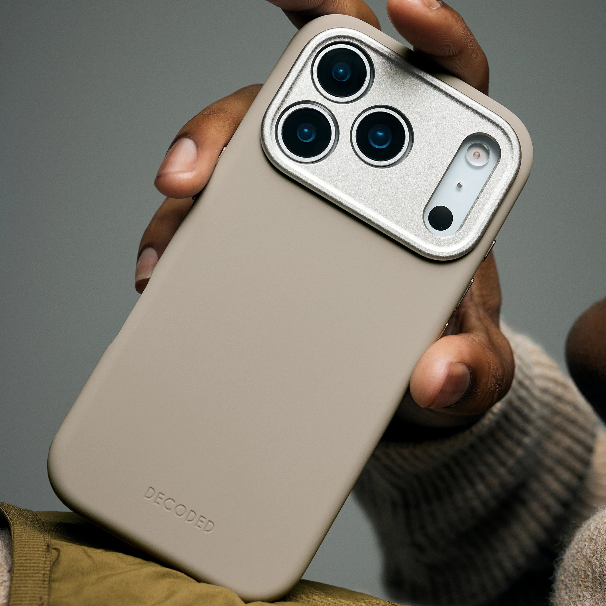 AntiMicrobial Silicone Case | Soft Taupe | iPhone 17 Pro | D25IPO17PBCS9SE - Image 3